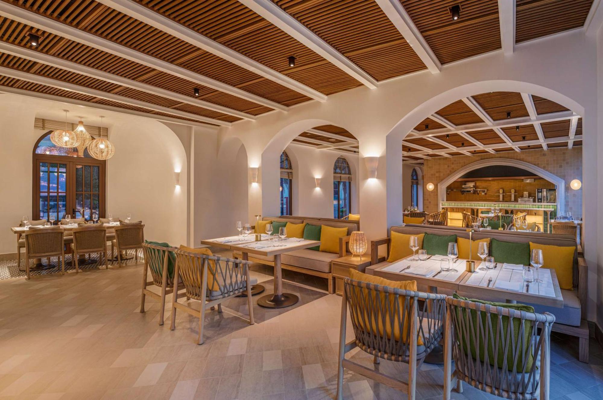 La Festa Phu Quoc, Curio Collection By Hilton Hotel Exterior photo