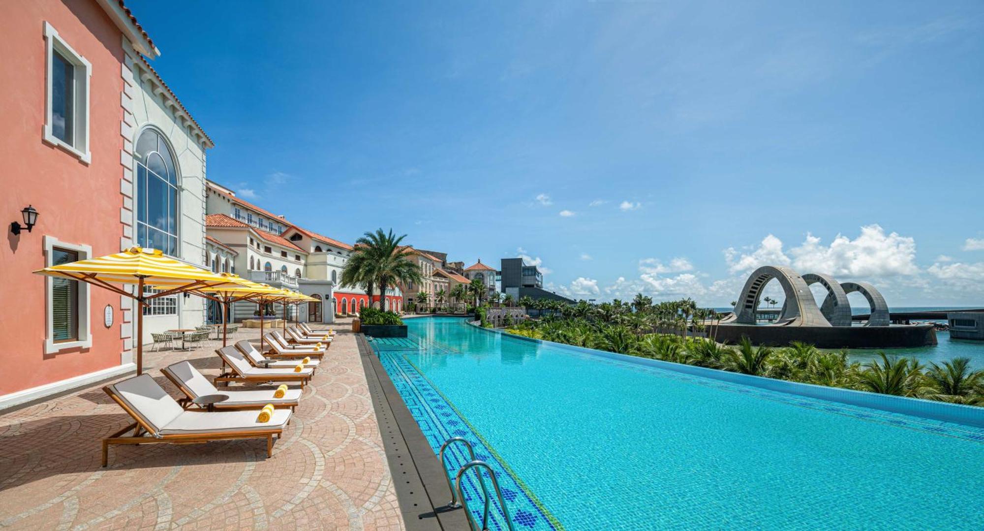 La Festa Phu Quoc, Curio Collection By Hilton Hotel Exterior photo