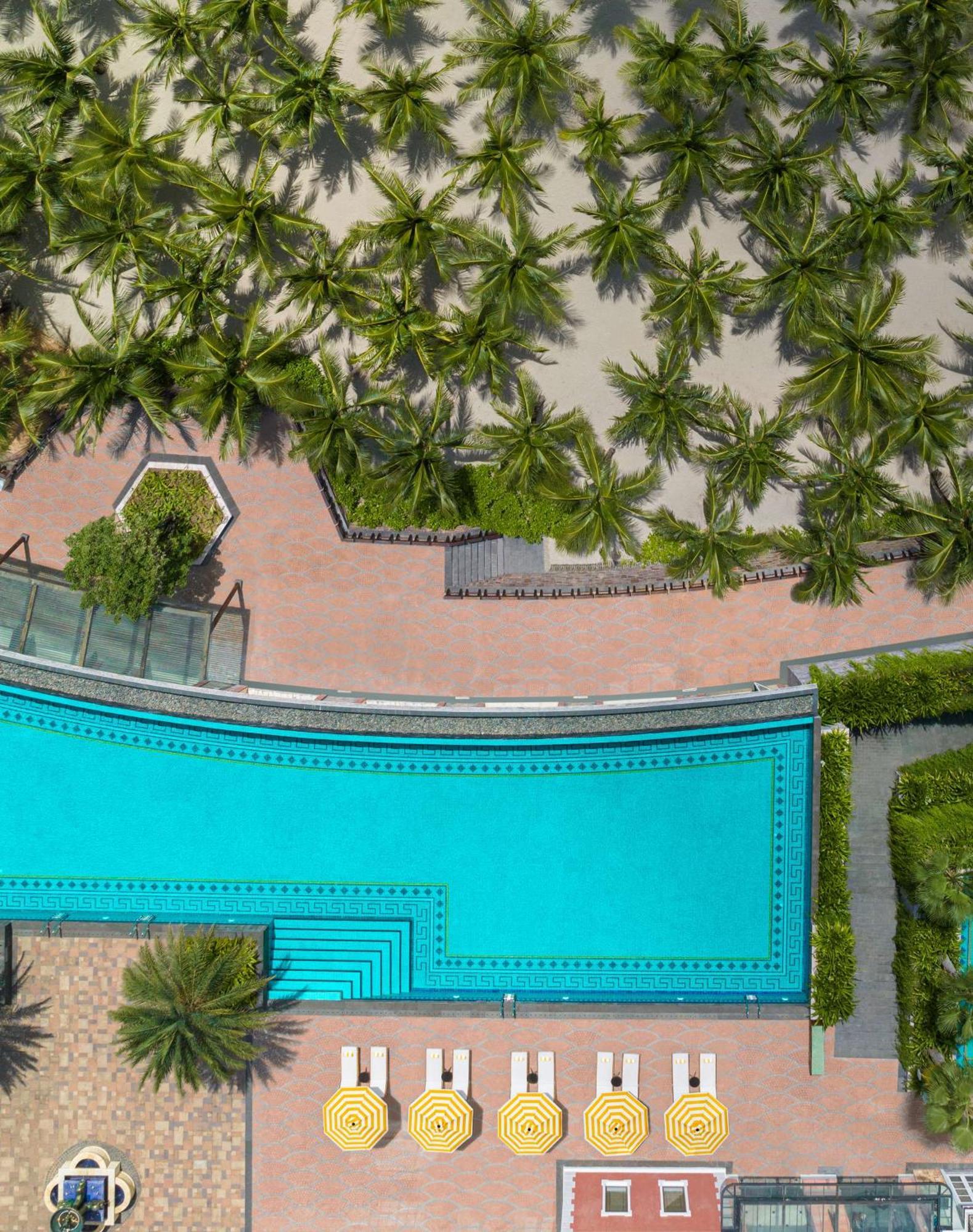 La Festa Phu Quoc, Curio Collection By Hilton Hotel Exterior photo